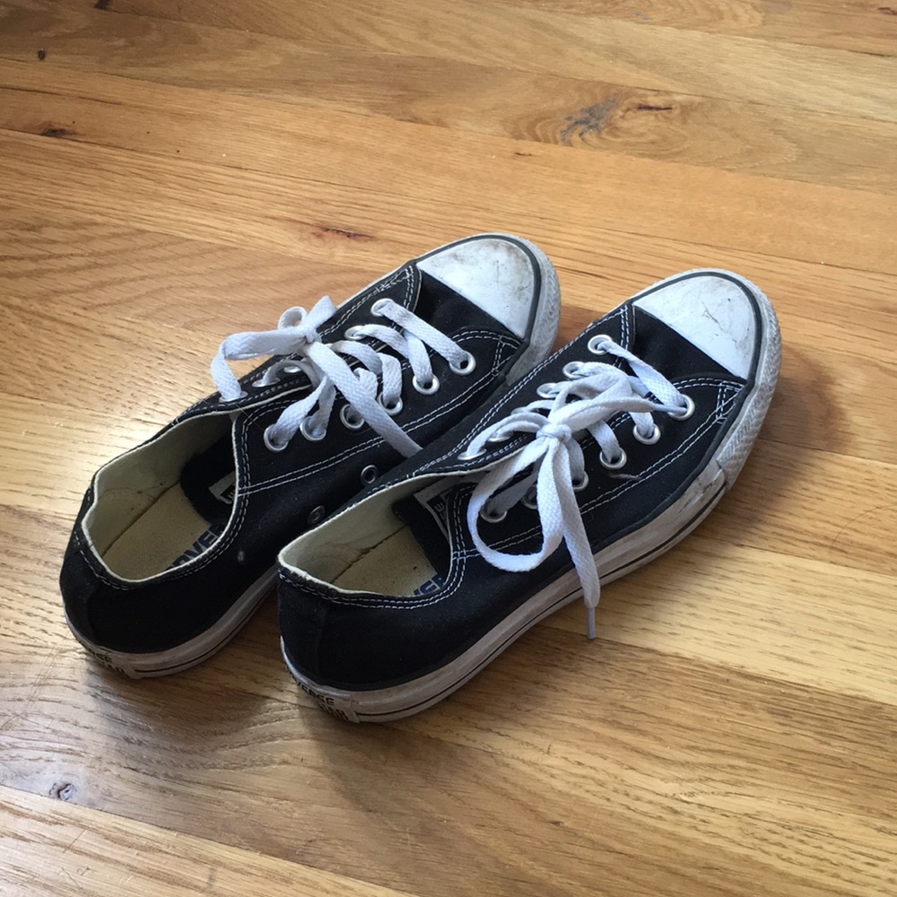 Black converse